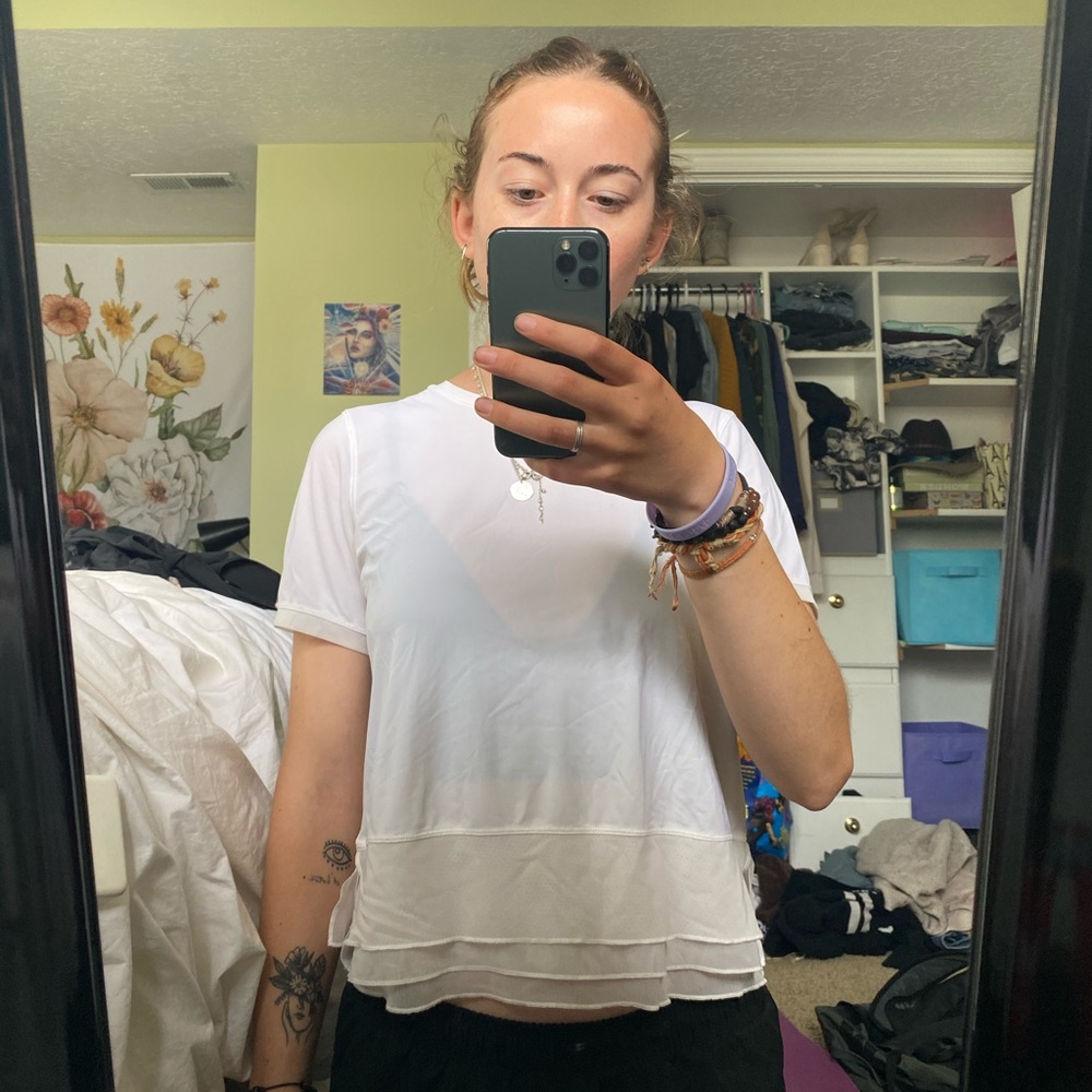 Lululemon T shirt
